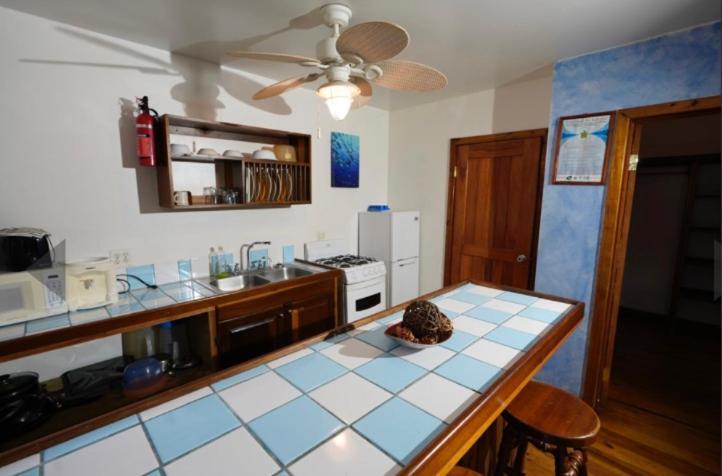 Sea Breeze Inn 西区 外观 照片